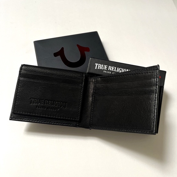 True Religion Black Leather L-Fold Wallet RFID Boxed Logo Metal Plaque NWT - Picture 5 of 7